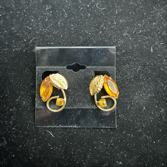 Yellow Floral and Gemstone Clip On Earrings Set - Picture 6 of 7